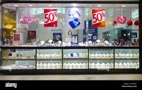 jewelry stores vaughan mills